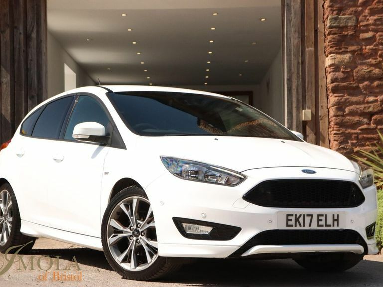 Ford Focus 1.5T Ecoboost St-line Euro 6 Ss White