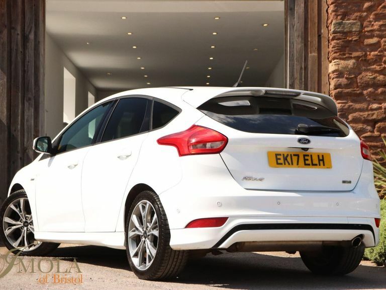Ford Focus 1.5T Ecoboost St-line Euro 6 Ss White #2