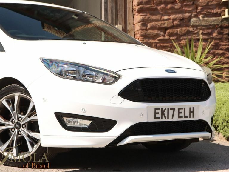 Ford Focus 1.5T Ecoboost St-line Euro 6 Ss White #4