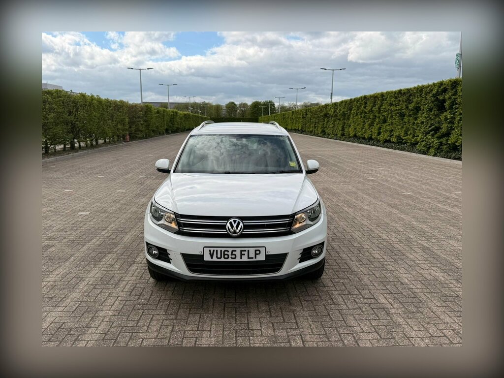 Volkswagen Tiguan 2.0 Tdi Bluemotion Tech Match Edition Suv Dies VU65FLP White #3
