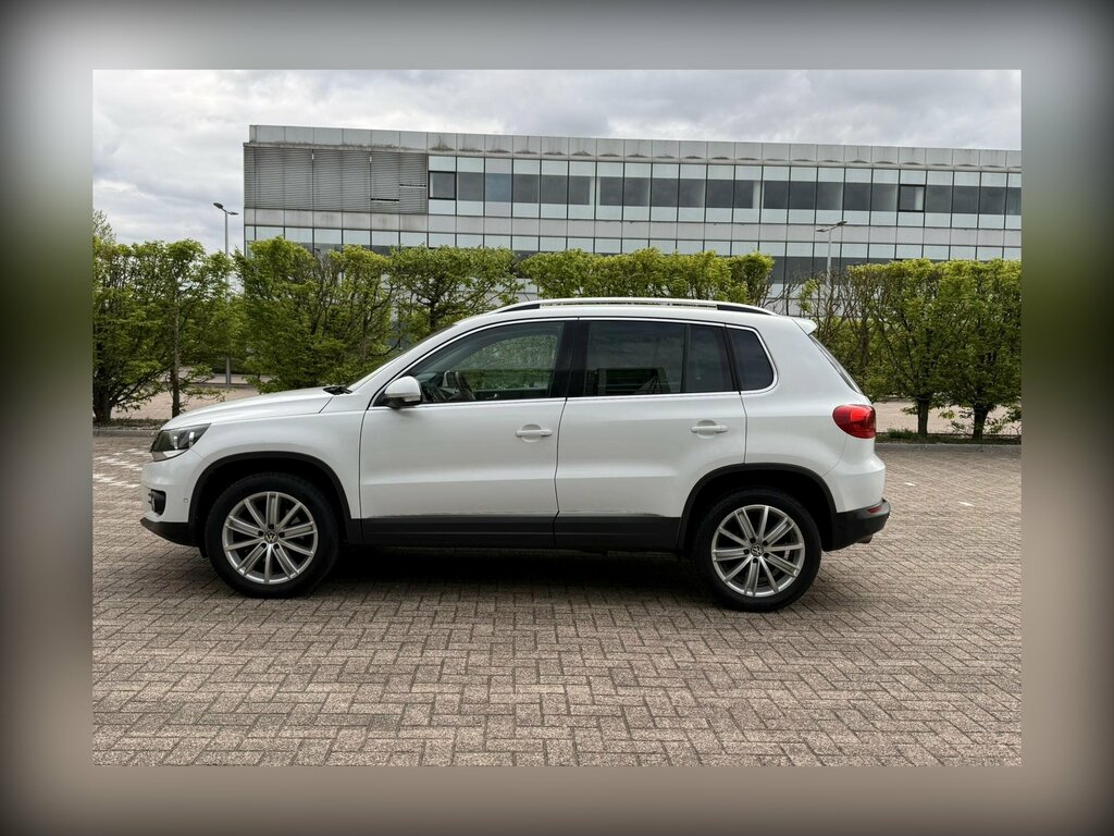 Volkswagen Tiguan 2.0 Tdi Bluemotion Tech Match Edition Suv Dies VU65FLP White #5
