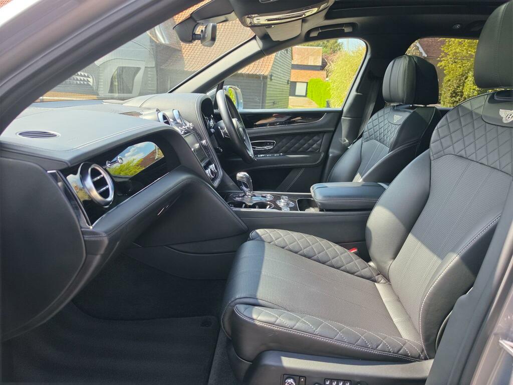 Bentley Bentayga Petrol AD67GFD #3