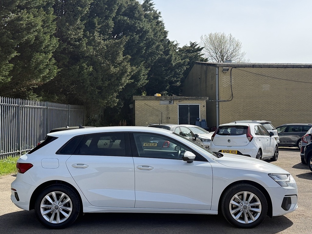 Audi A3 Tfsi Technik DA70UBR White #6