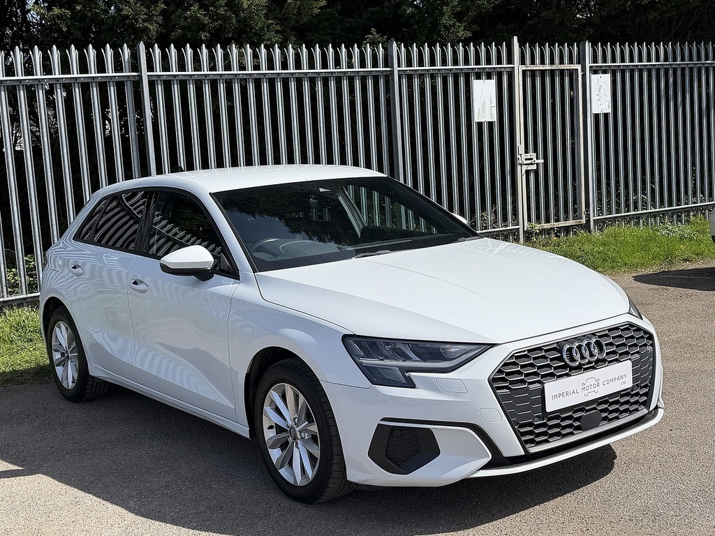 Audi A3 Tfsi Technik DA70UBR White #4