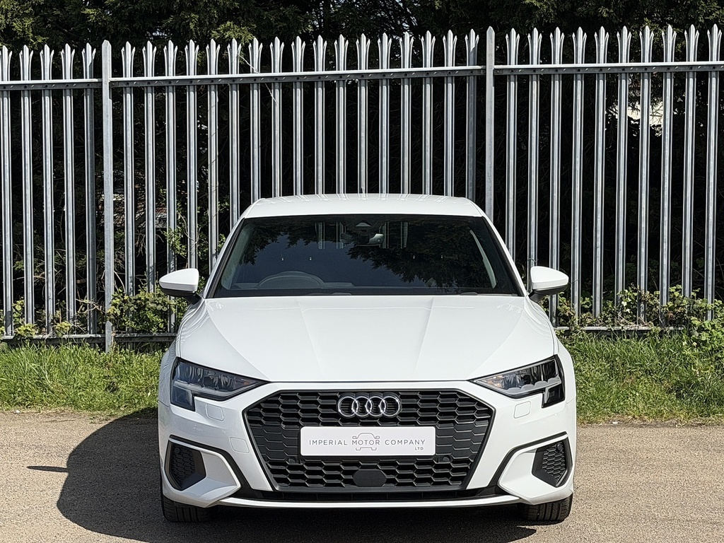 Audi A3 Tfsi Technik DA70UBR White #3