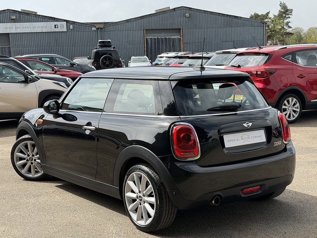 Mini Hatch Cooper Black #2
