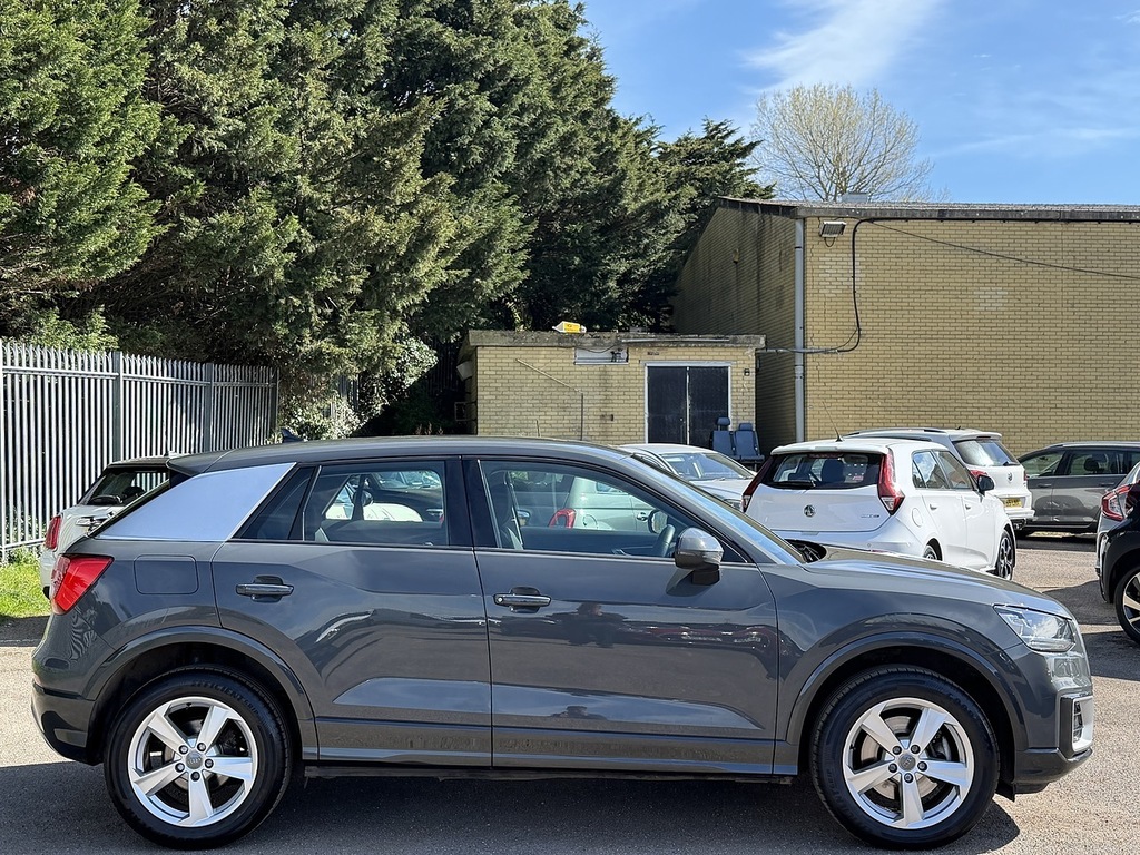 Audi Q2 Tfsi Sport DE68EAM Grey #5