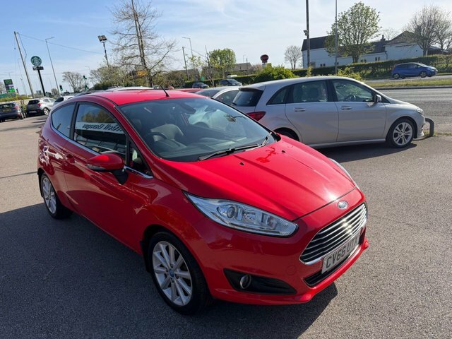 Ford Fiesta 1.5 Tdci Titanium Hatchback Euro Red #2