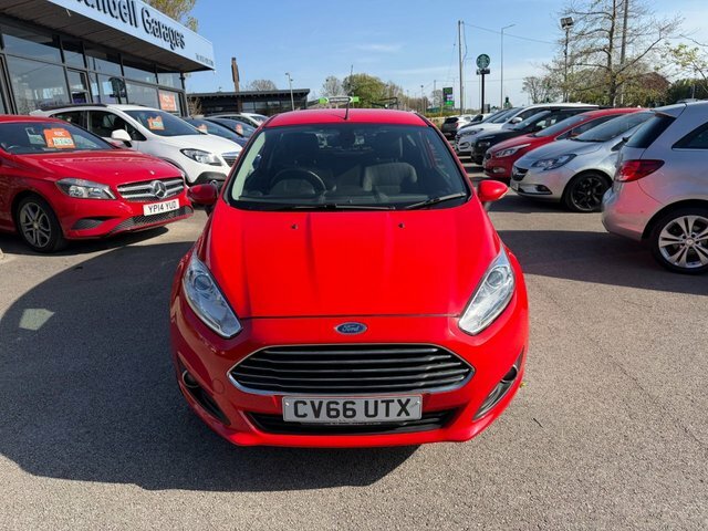 Ford Fiesta 1.5 Tdci Titanium Hatchback Euro Red #6