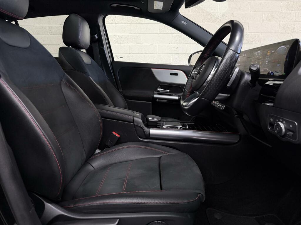 Mercedes-Benz EQA Eqa 250 70.5Kwh Amg Line Premium Suv Electr Black #3