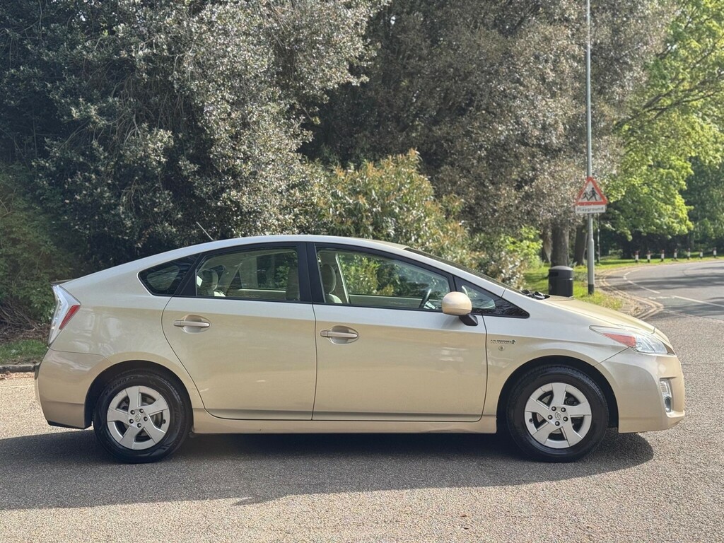 Toyota Prius 1.8 Vvt-h T Spirit Hatchback Hybrid Cvt  #6