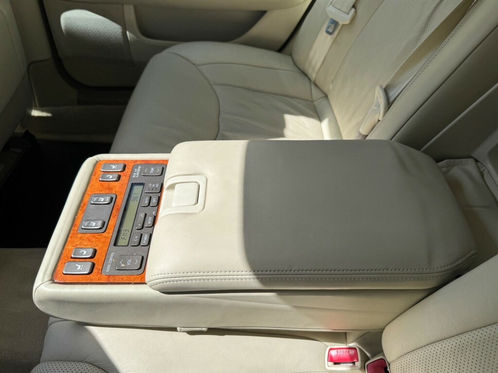 Lexus LS Saloon 4.3 430 2005 Black #22