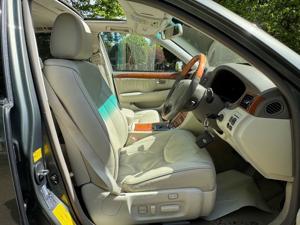 Lexus LS Saloon 4.3 430 2005 Black #10