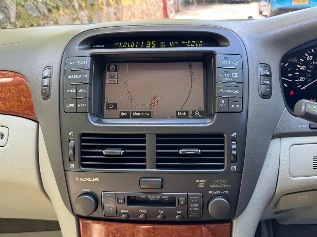 Lexus LS Saloon 4.3 430 2005 Black #42