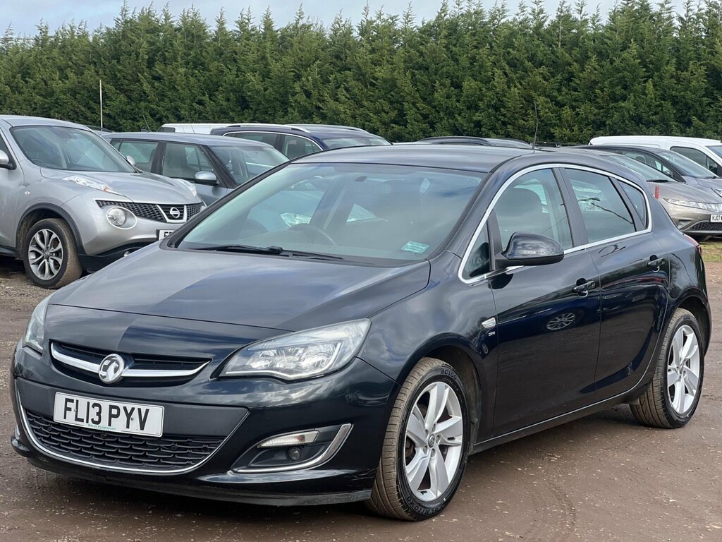 Vauxhall Astra 1.6 16V Sri Euro 5 FL13PYV Black #4