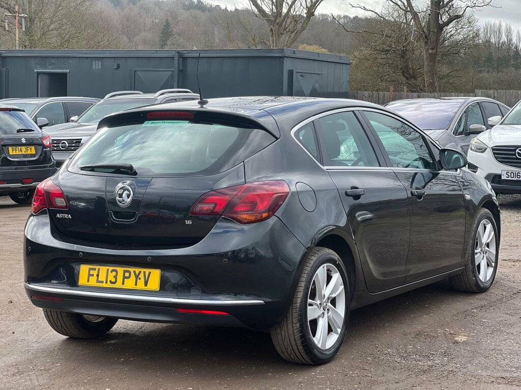 Vauxhall Astra 1.6 16V Sri Euro 5 FL13PYV Black #6