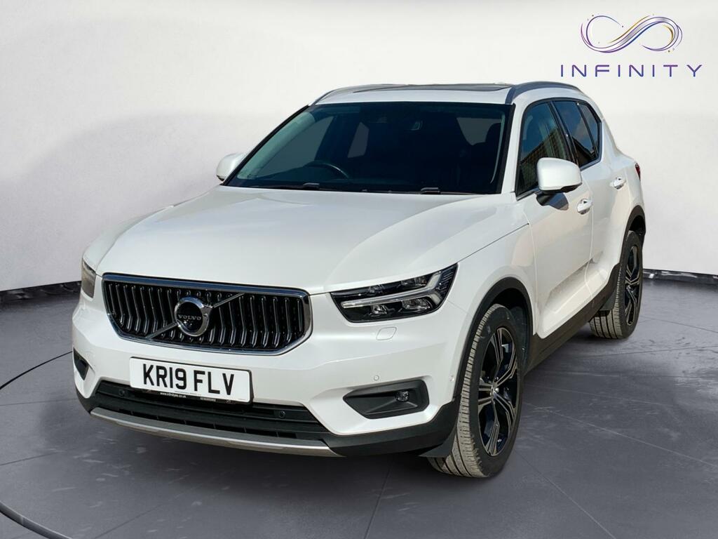 Volvo XC40 2.0 D4 Inscription Pro White #2