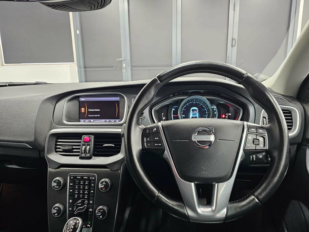 Volvo V40 T4 Se Lux Nav Hatchback Powershift Euro #5