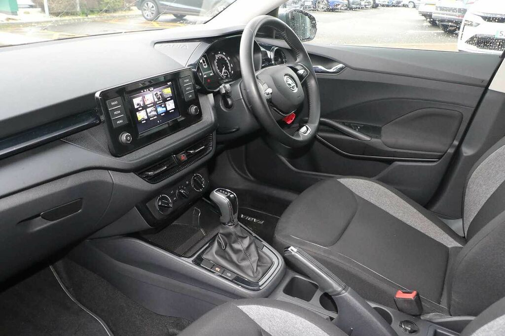Skoda Fabia 1.0 Tsi 110 Se Comfort Dsg Grey #2