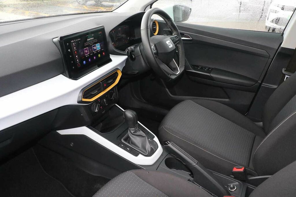 Seat Arona 1.0 Tsi 110 Se Technology Dsg SH24HNW White #2