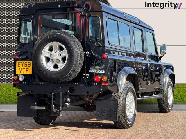 Land Rover Defender 2009 2.4 Tdci Xs Station Wagon 4 Black #3