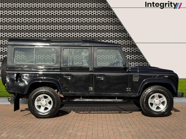 Land Rover Defender 2009 2.4 Tdci Xs Station Wagon 4 Black #2