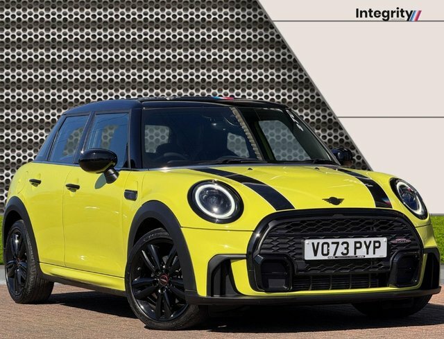 Mini Hatch 2023 1.5 Cooper Sport Hatchback Steptro Yellow