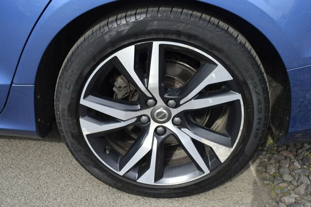 Volvo V60 2.0 D3 R-design Plus Estate Euro NX69HUH Blue #6