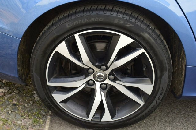 Volvo V60 2.0 D3 R-design Plus Estate Euro NX69HUH Blue #5