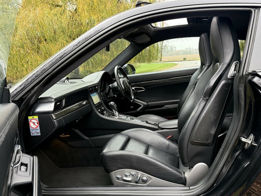 Porsche 911 3.8 T 991 Turbo S YK14UFZ Black #5