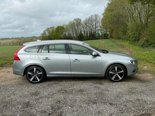 Volvo V60 2017 2.0 T4 R-design Lux Nav Estate Man Silver #5