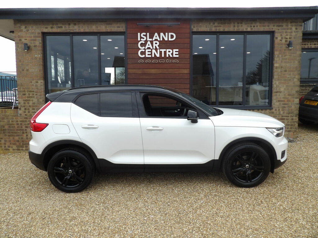 Volvo XC40 1.5 T3 R Design Low Mileage White #2