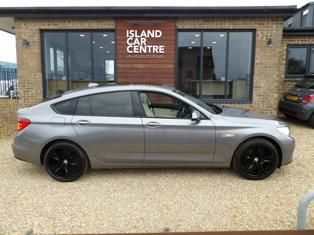 BMW 5 Series Gran Turismo Se Black #2
