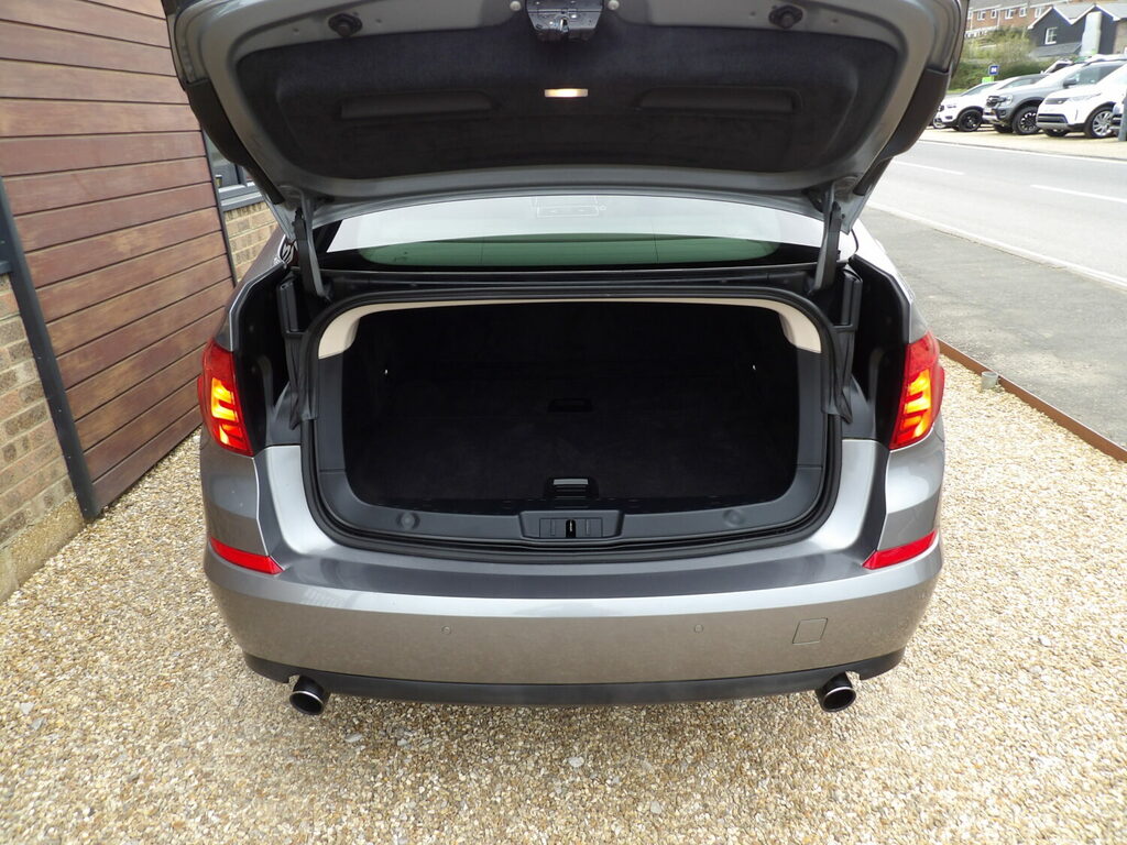 BMW 5 Series Gran Turismo Se Black #6