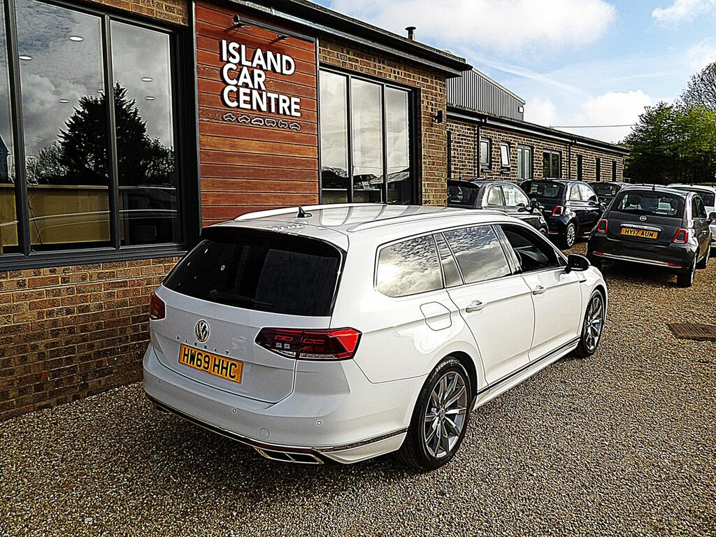 Volkswagen Passat 2.0 Tdi Scr 190 R-line Estate White #5