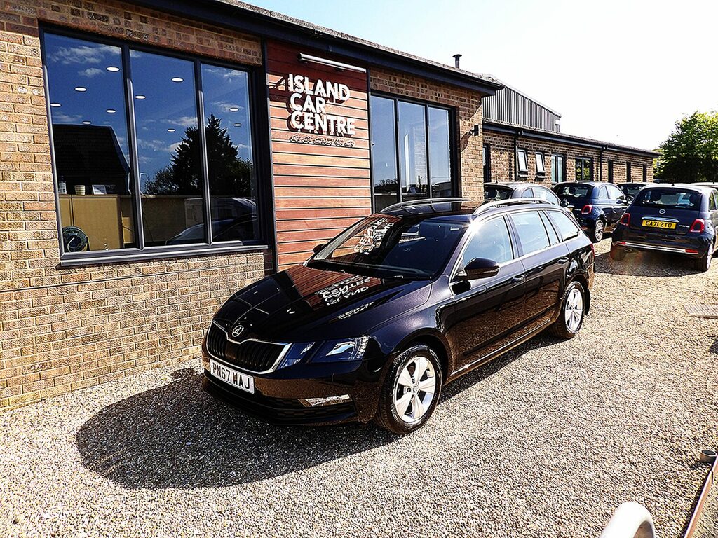 Skoda Octavia 2.0 Tdi Cr Se Technology Estate PN67WAJ Black #3