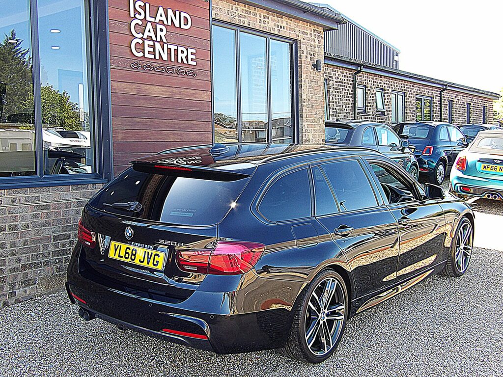 BMW 3 Series Touring Shadow Edition Stunning YL68JVG Black #6