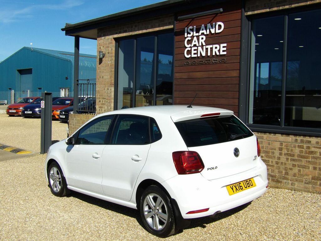 Volkswagen Polo 1.2 Tsi Match Hatchback Very Low Mileag YX16UBO White #4