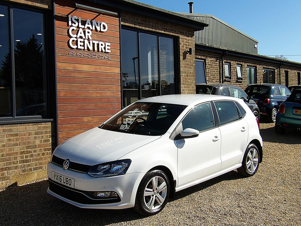Volkswagen Polo 1.2 Tsi Match Hatchback Very Low Mileag YX16UBO White #5