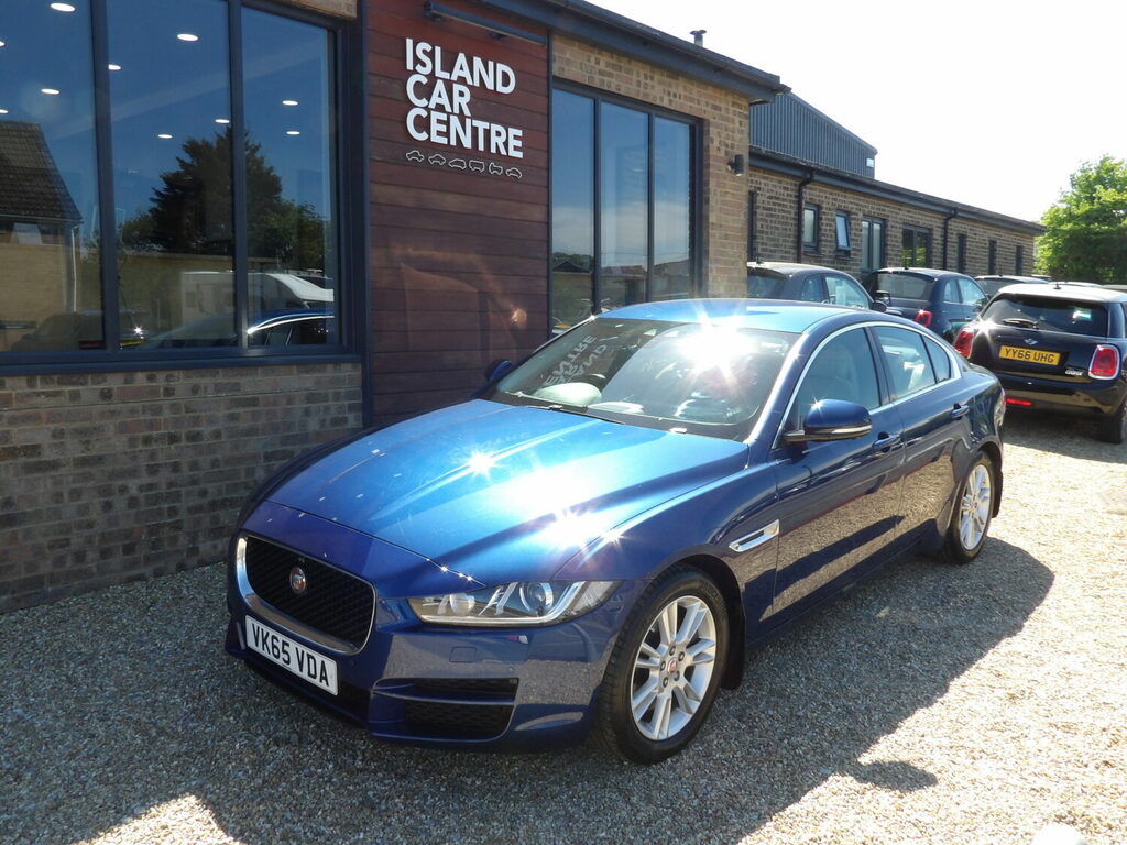 Jaguar XE 2.0 Prestige Saloon Blue #6