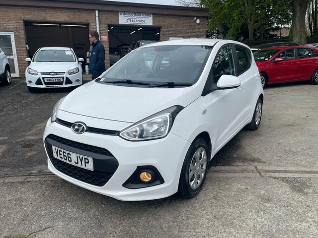 Hyundai I10 1.0 Se Hatchback Euro 5 66 Ps VE66JYP White #2