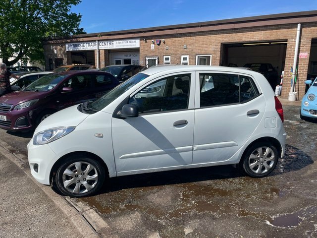 Hyundai I10 1.2 Classic Hatchback Euro 5 85 WU63XCT White #3