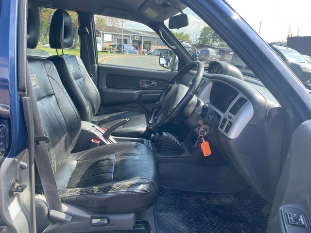Mitsubishi L200 Warrior Silver #10