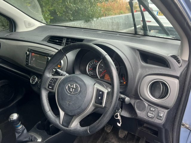 Toyota Yaris 2012 1.33 Dual Vvt-i Tr Euro 5 SL62FWD Blue #3