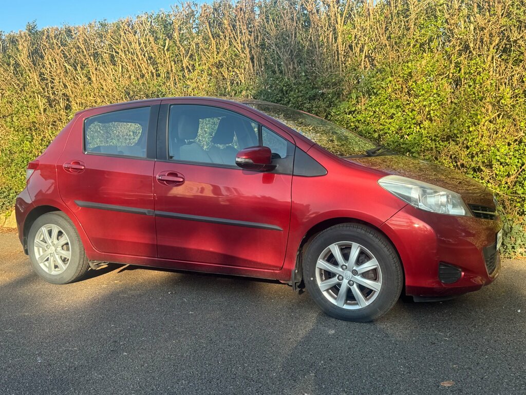 Toyota Yaris 1.33 Dual Vvt-i Tr Hatchback Multidrive Red