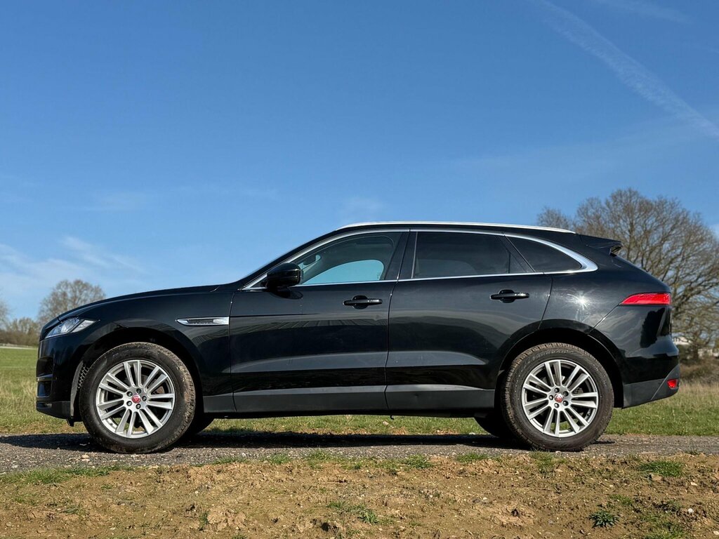 Jaguar F-Pace 2.0 D180 Portfolio Awd Euro 6 Ss MT67WEJ Black #4