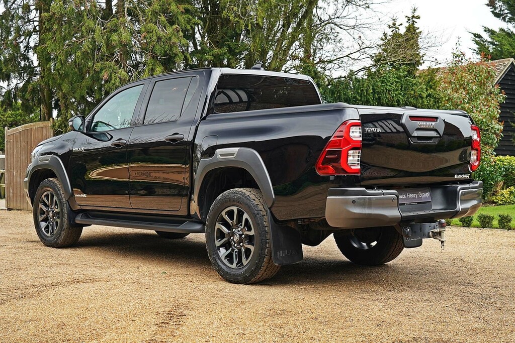 Toyota HILUX Hi-luxury Invincible X D-4d 4Wd Double Cab 4W GK73UGN Black #3