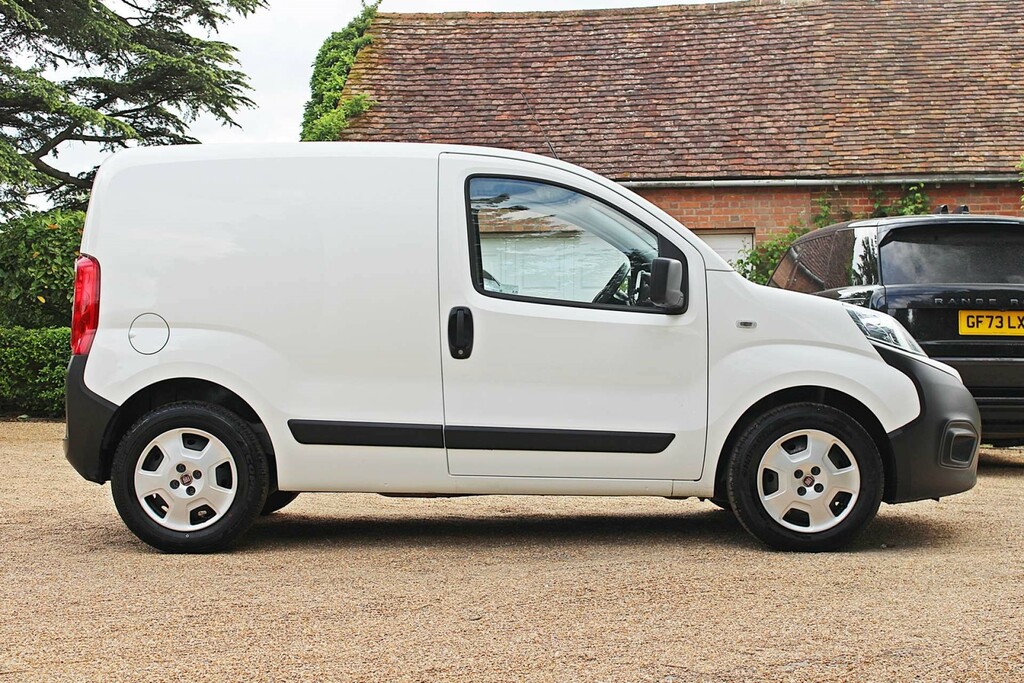 Fiat Fiorino 16V Tecnico Multijet II White #6