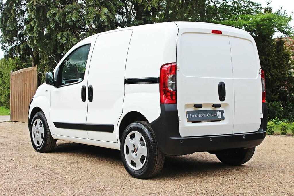 Fiat Fiorino 16V Tecnico Multijet II White #3