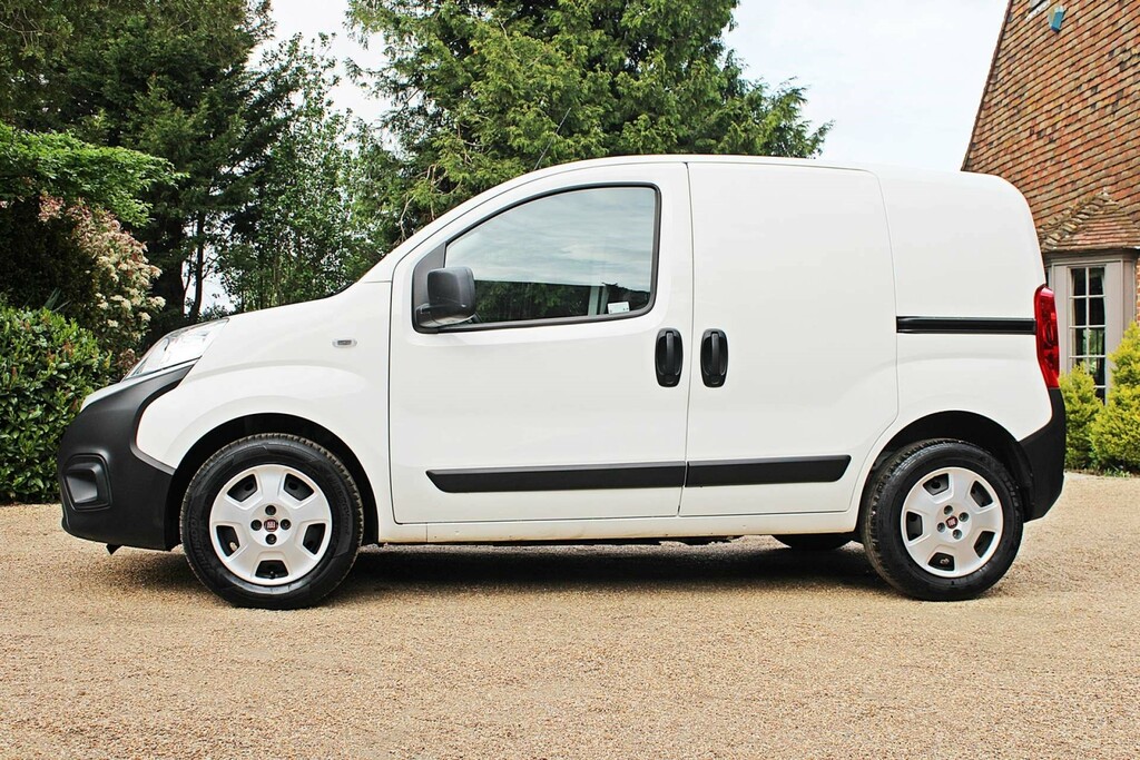 Fiat Fiorino 16V Tecnico Multijet II White #2